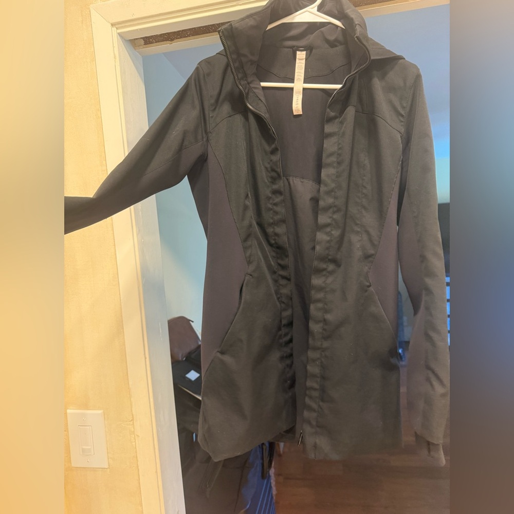 LULULEMON Rain Coat Size 6